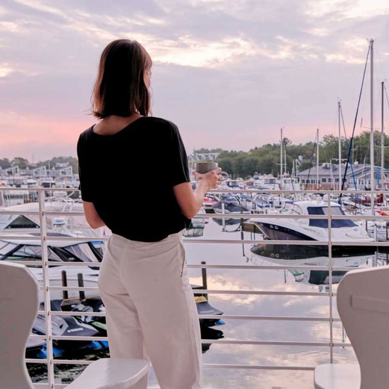 MGR Balcony Sunrise Katrina 03 R 768x768